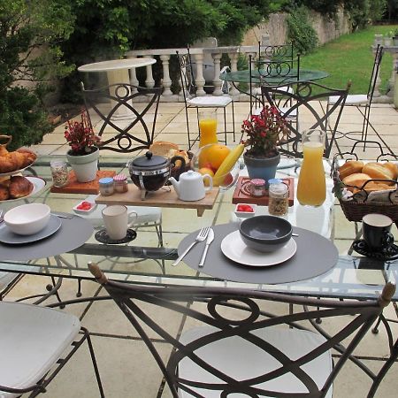 Chezlola Bed & Breakfast Civray  ภายนอก รูปภาพ